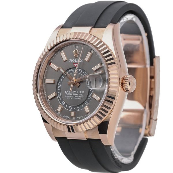 Rolex Sky-Dweller 326235